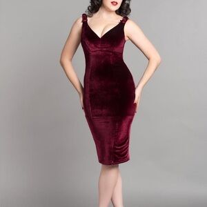 Pinup Girl Laura Byrnes Gilda Red Velvet Wiggle Dress 2015 L